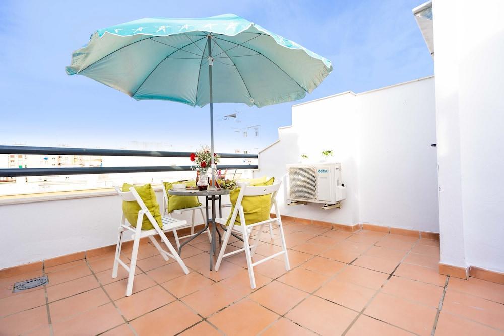 Holidays2Malaga Juan De Mena Apartments Esterno foto